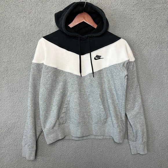 Nike Sweater Women Small Gray Colorblock Hoodie Drawstring Active Pocket Fleece - Picture 1 of 11